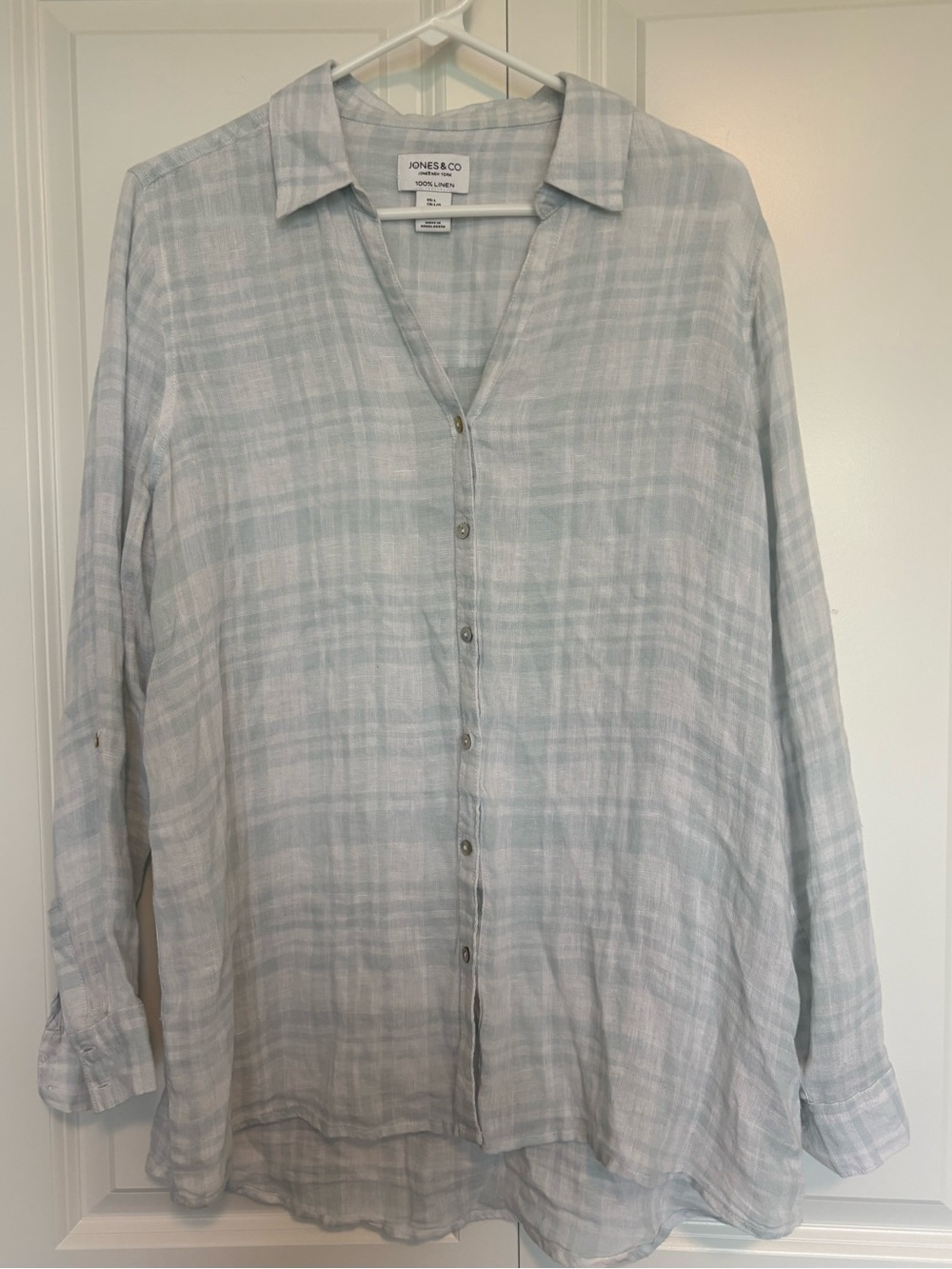 Jones New York & Co Women’s Linen button down top - Large